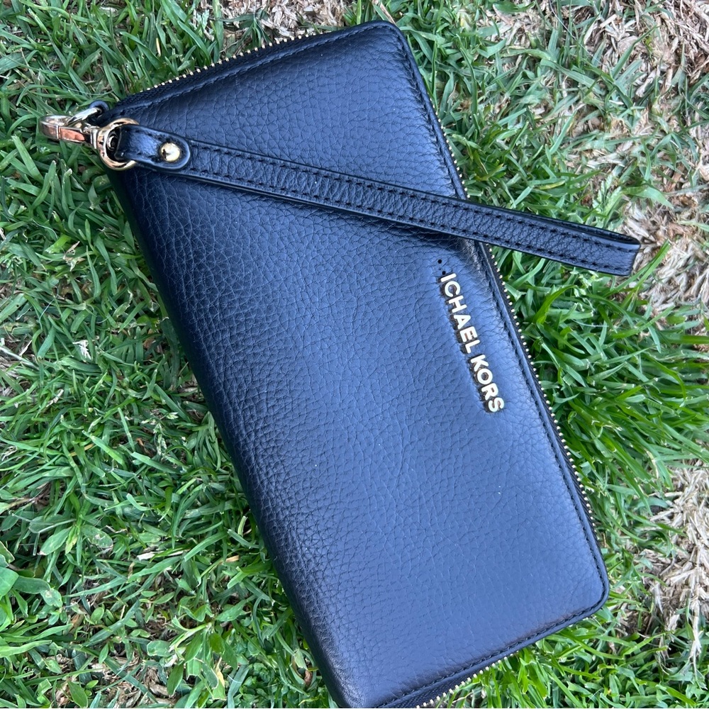 Michael Kors Black Leather Wristlet